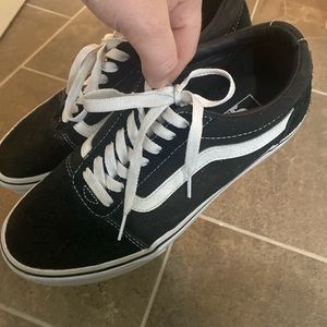 Nearly Brand New Unisex Vans